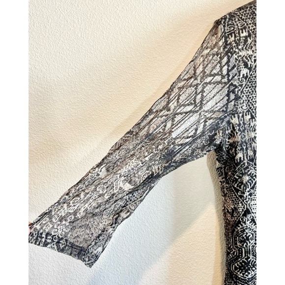 Coldwater Creek Women's Large Sheer Overlay Top Crochet Accent Lined FLAW - Picture 7 of 14